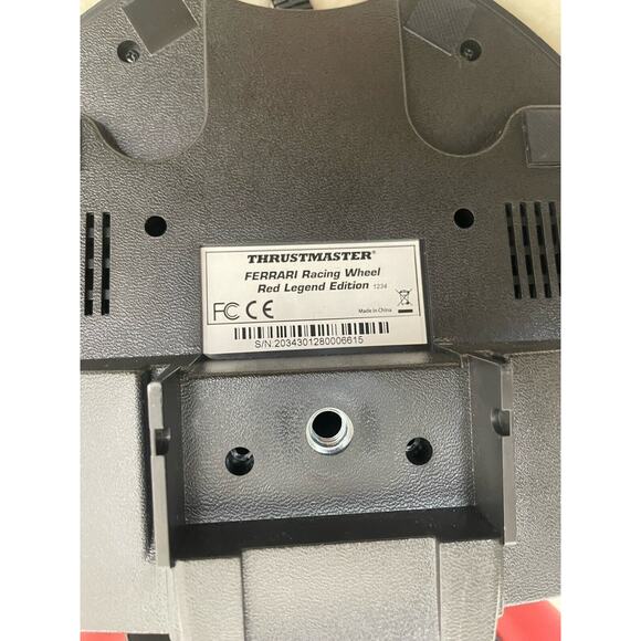 Thrust master Ferrari Spider Racing Steering Wheel X BOX (Only Steering Wheel) - Picture 10 of 10